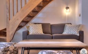 Apt - 4 pers - Petit Duc - Rénové - 44m² - Centre de Mont Rocquefeuil - Saint-Gilles les Bains